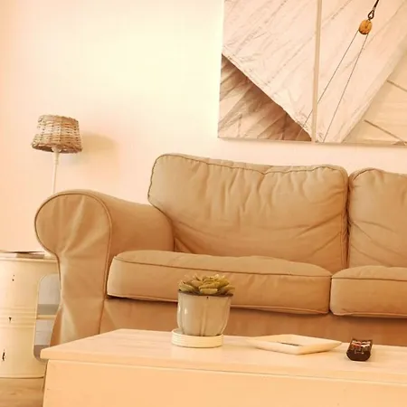 Botel Of A Comfortable Holiday *